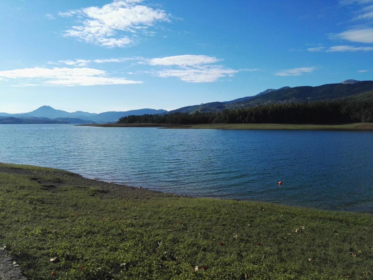 Cosy Lake House, Μια Ανάσα Πριν Τη Λίμνη Kalívia المظهر الخارجي الصورة