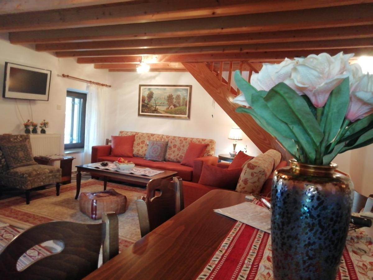 Cosy Lake House, Μια Ανάσα Πριν Τη Λίμνη Kalívia المظهر الخارجي الصورة