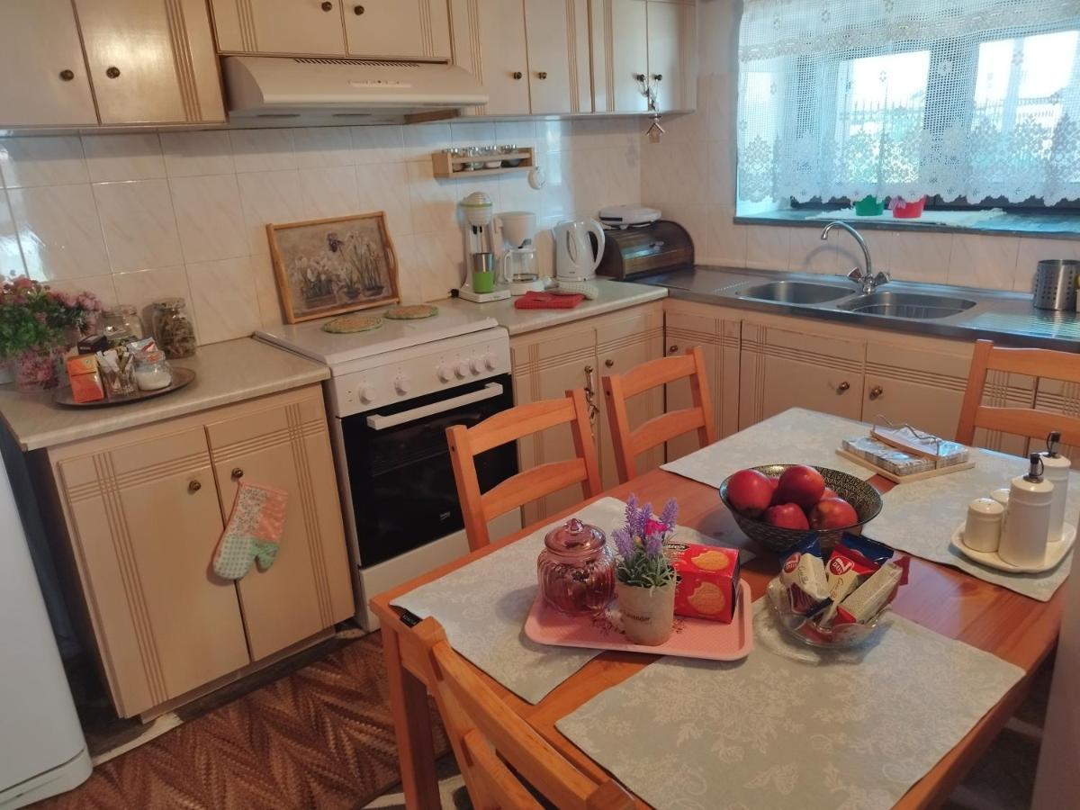 Cosy Lake House, Μια Ανάσα Πριν Τη Λίμνη Kalívia المظهر الخارجي الصورة