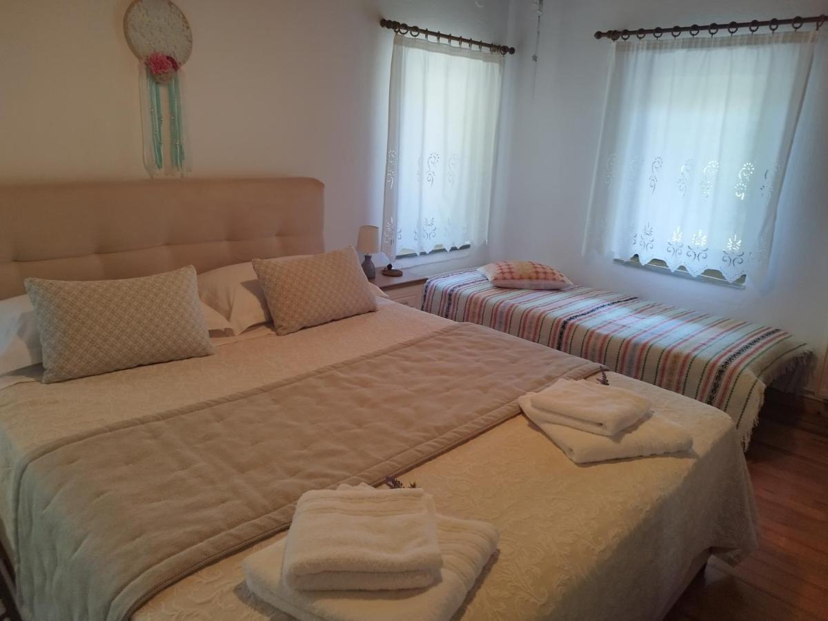 Cosy Lake House, Μια Ανάσα Πριν Τη Λίμνη Kalívia المظهر الخارجي الصورة