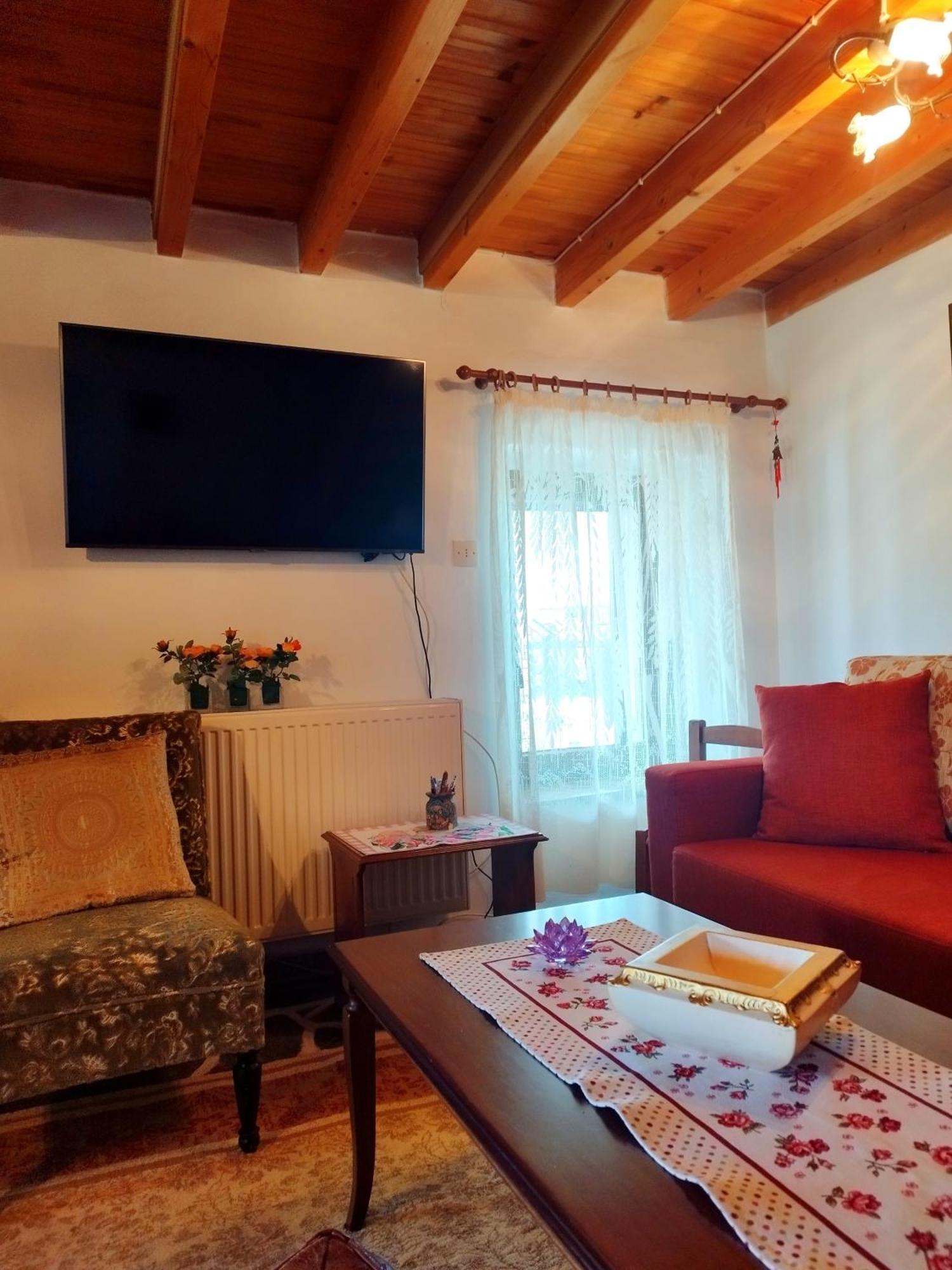 Cosy Lake House, Μια Ανάσα Πριν Τη Λίμνη Kalívia المظهر الخارجي الصورة